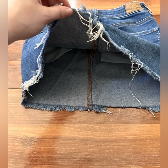 American Eagle Jean Skirt - Picture 10 of 10